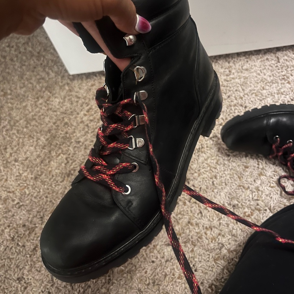 Sam Edelman Tamia hiking boot with red laces size 9